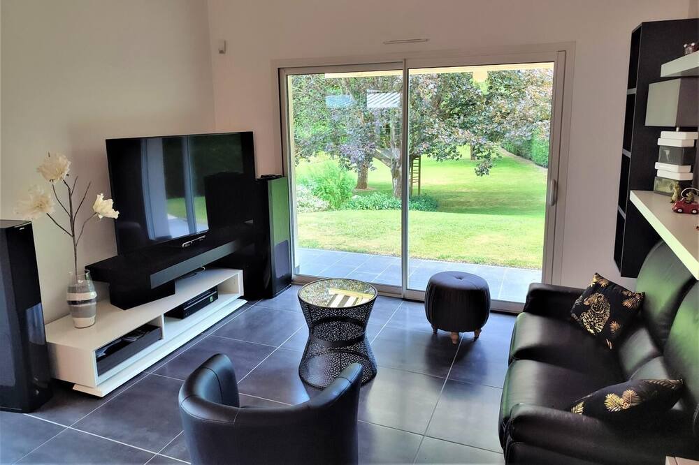 Photo of Livingroom in Ellecourt