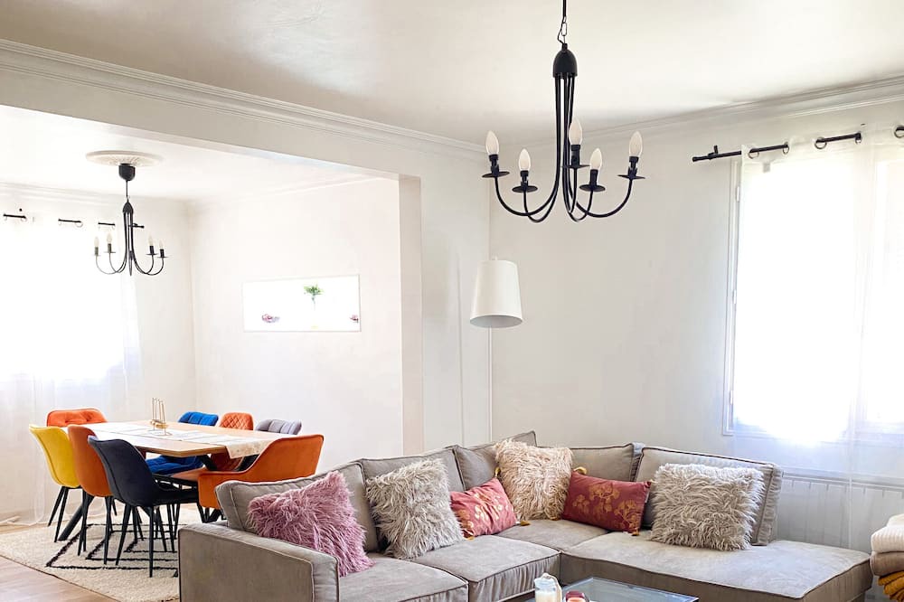 Photo of Livingroom in Gargenville