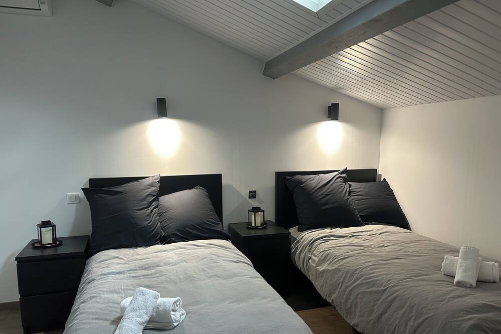 Photo of Bedroom in Hurigny