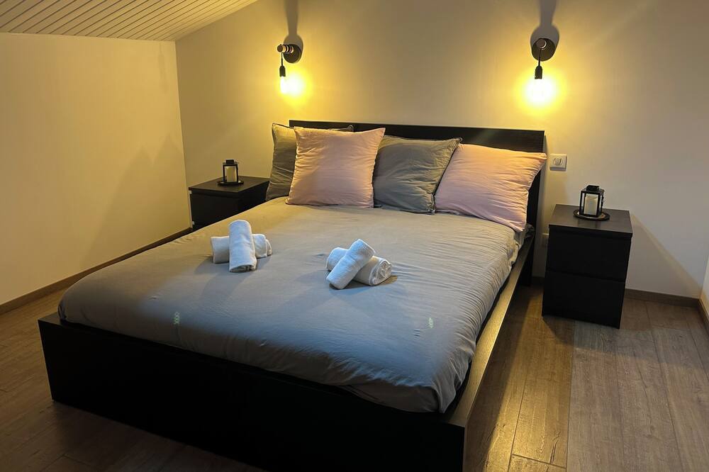 Photo of Bedroom in Hurigny
