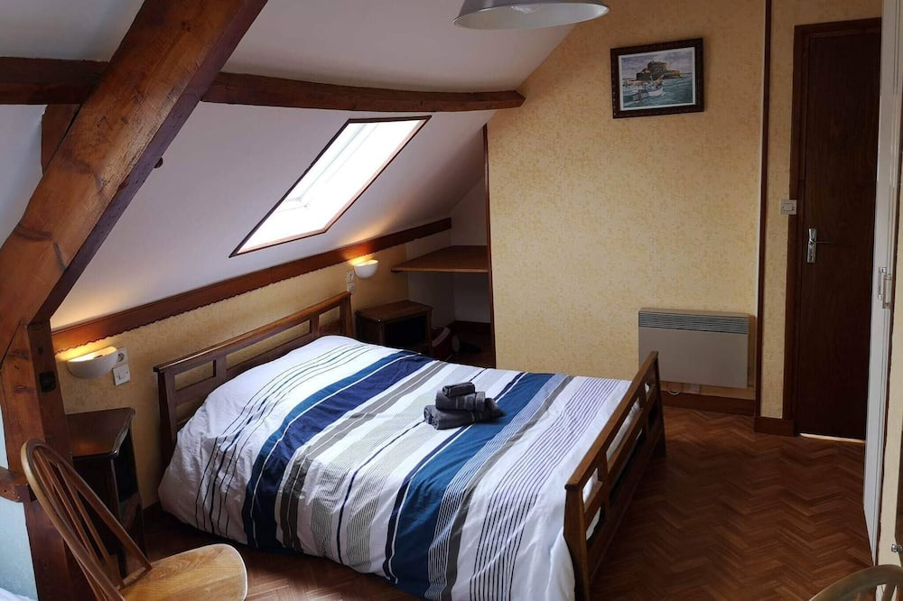 Photo of Bedroom in Henneveux