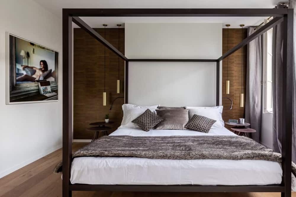 Photo of Bedroom in 5th Arrondissement