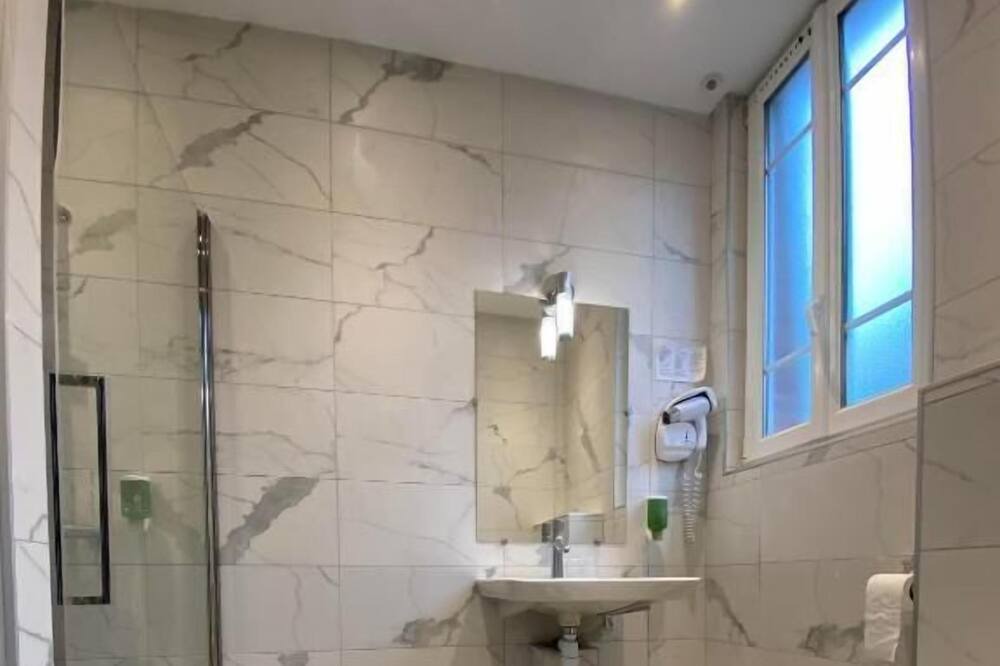 Photo of Bathroom in Varengeville-sur-Mer