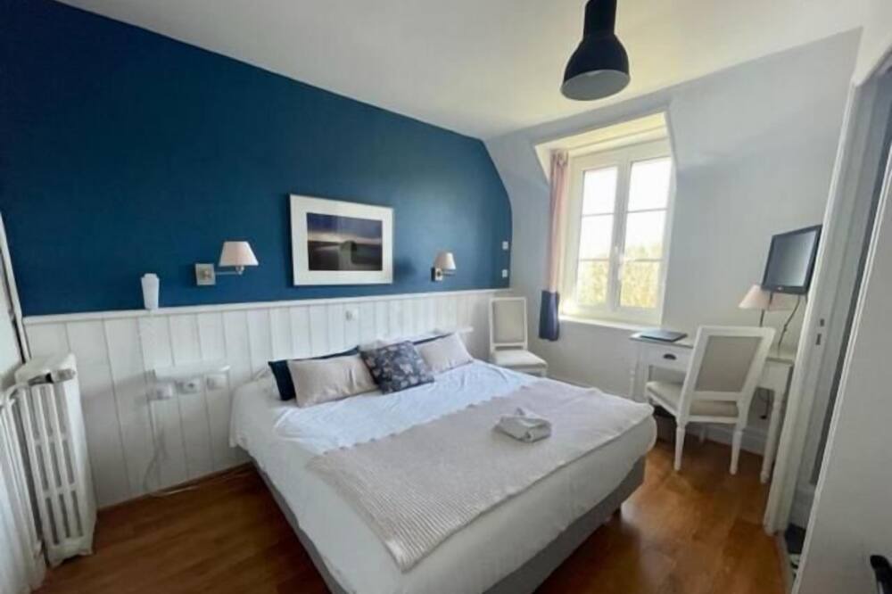 Photo of Bedroom in Varengeville-sur-Mer