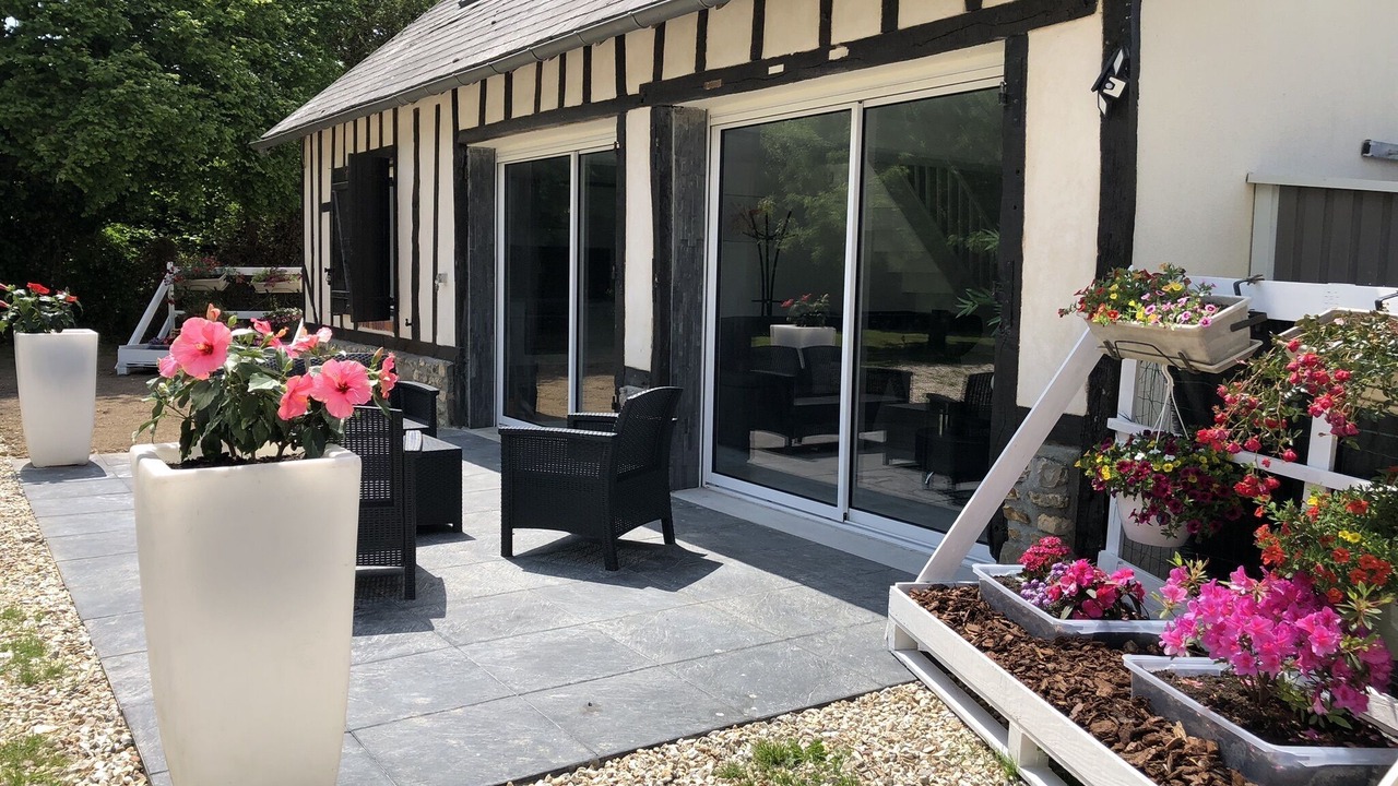 Photo of Patio Balcony in La Vespiere