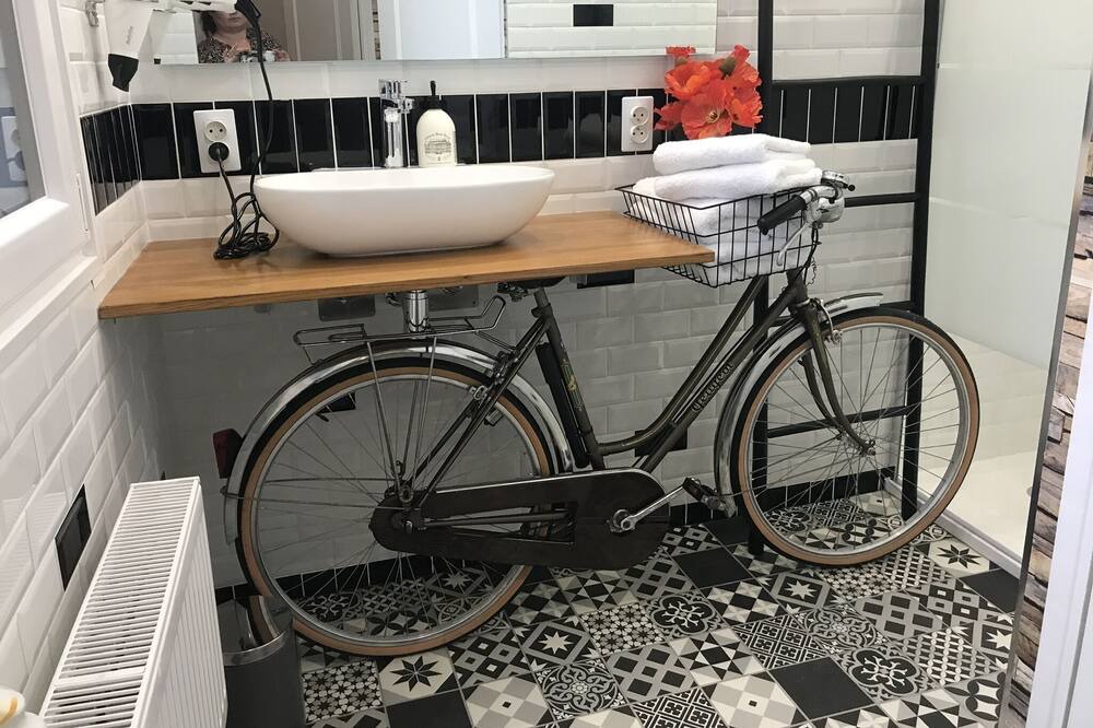 Photo of Bathroom in Peronne