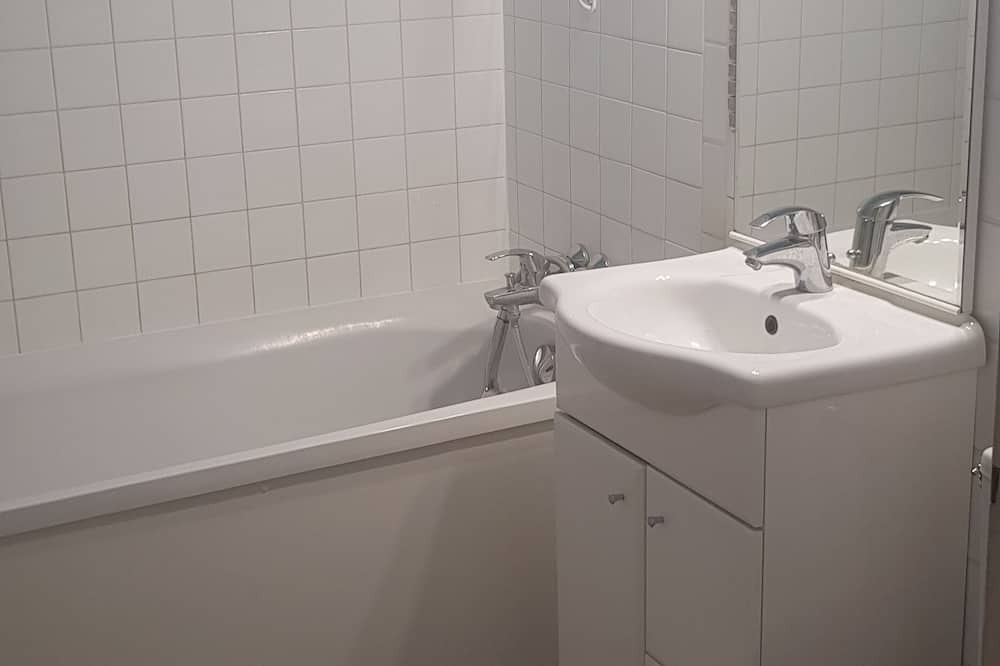 Photo of Bathroom in Mons-en-Baroeul