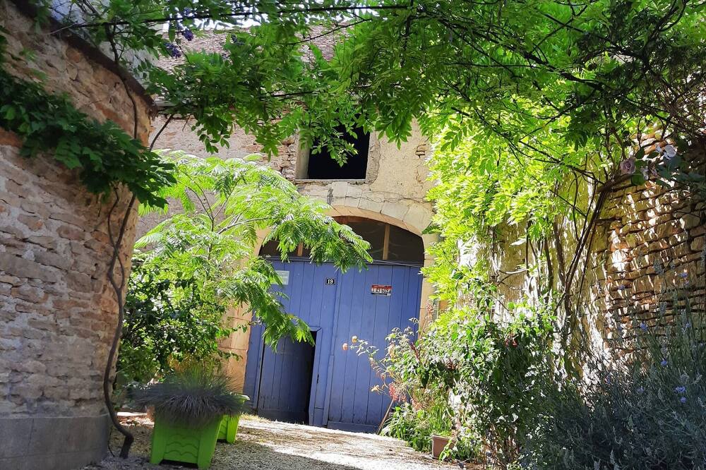 Photo of Outdoor in Montillot
