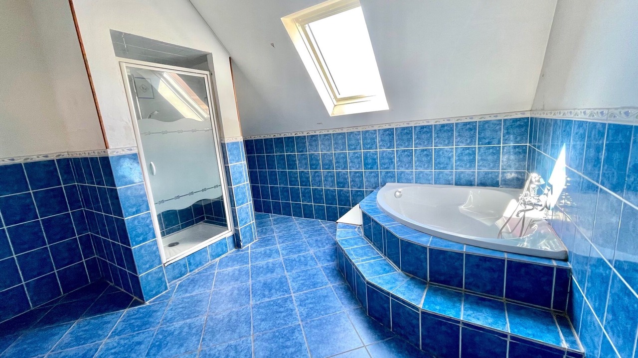Photo of Bathroom in Jouarre