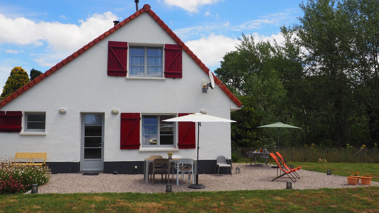 Photo of Outdoor in Saint-Quentin-en-Tourmont