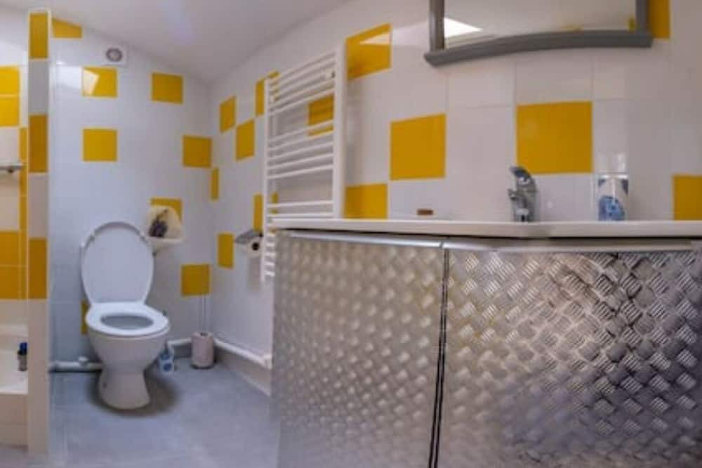 Photo of Bathroom in Giverny