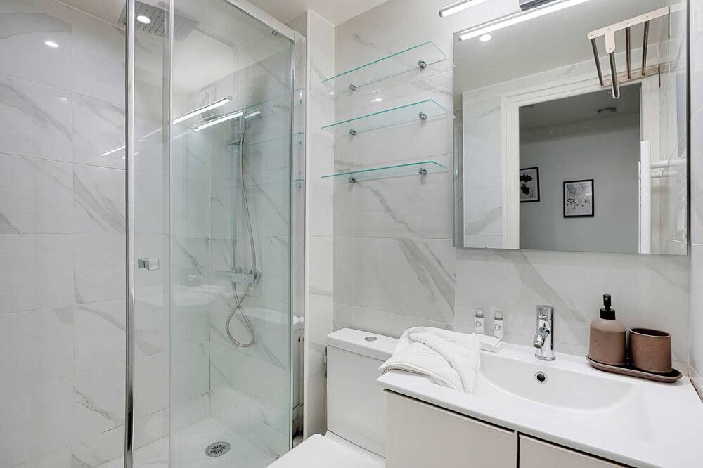 Photo of Bathroom in Charenton-le-Pont