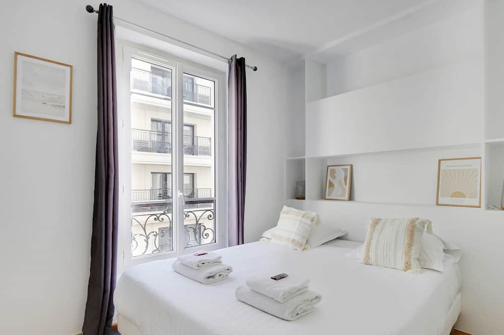 Photo of Bedroom in Levallois-Perret