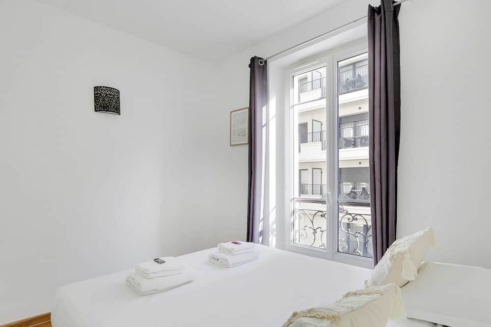 Photo of Bedroom in Levallois-Perret