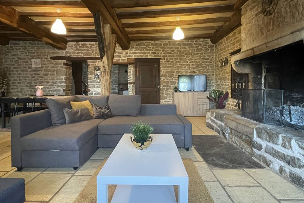Photo of Livingroom in Ecutigny