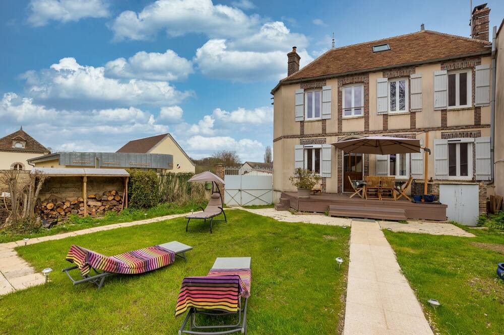 Photo of Outdoor in Fontaine-la-Gaillarde