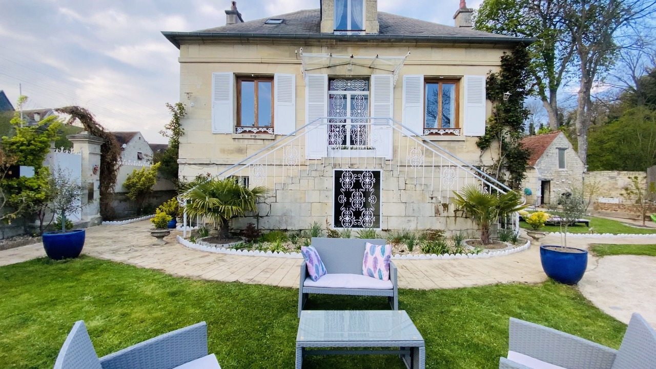 Photo of Patio Balcony in Cires-Les-Mello