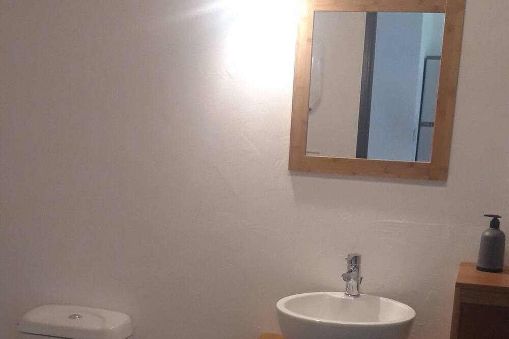 Photo of Bathroom in Marquise