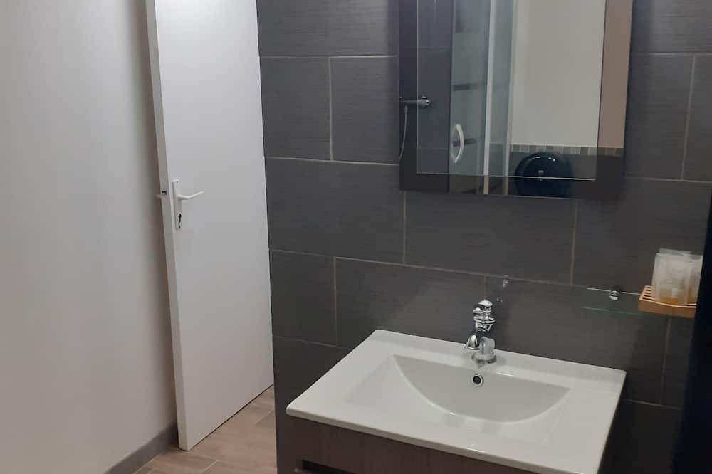 Photo of Bathroom in Nonancourt