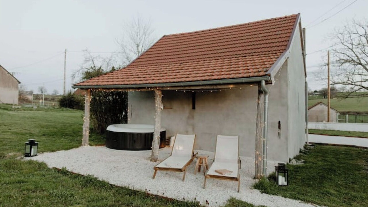 Photo of Outdoor in Issy-l'Eveque