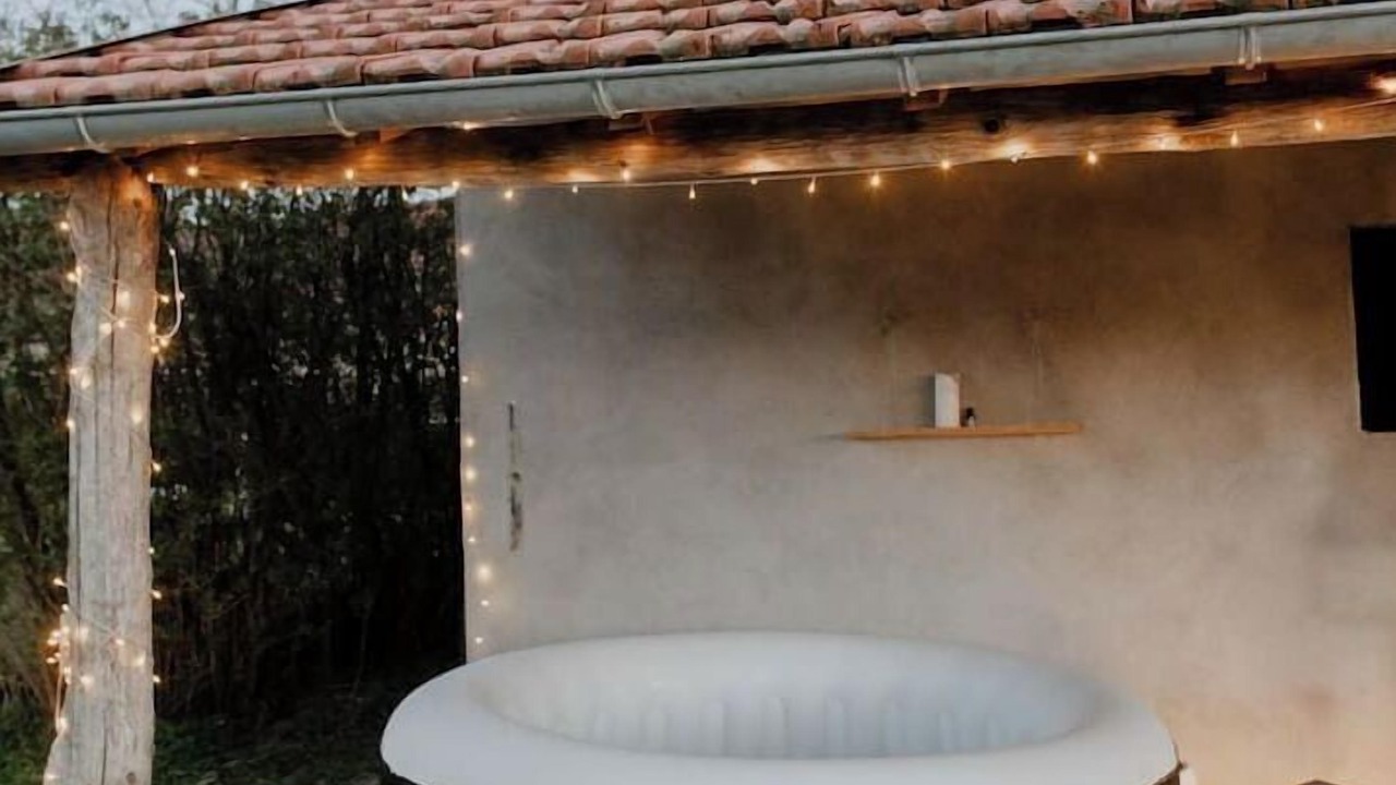 Photo of Outdoor in Issy-l'Eveque