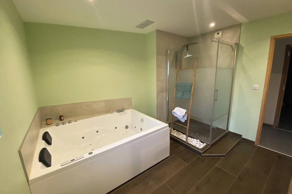 Photo of Bathroom in Wierre-Effroy