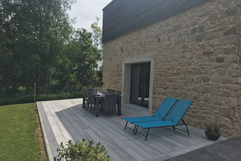 Photo of Patio Balcony in Wierre-Effroy