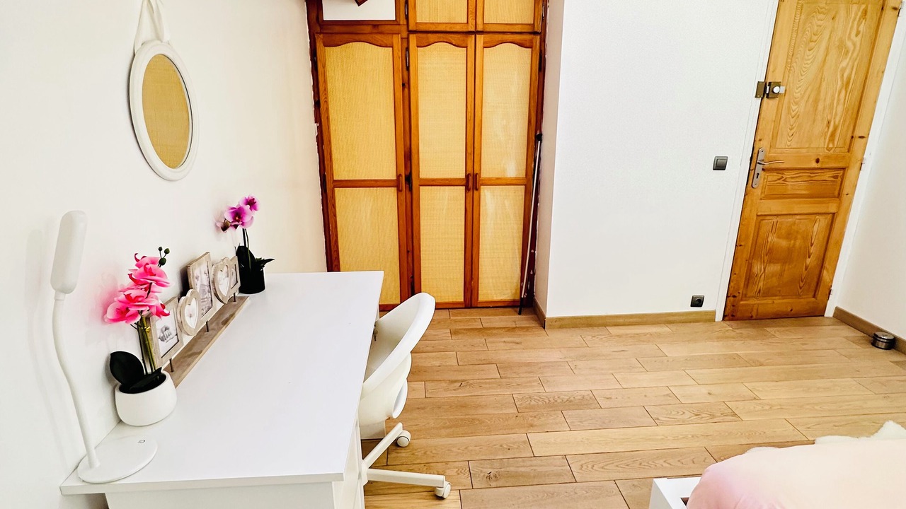 Photo of Bedroom in Bezons