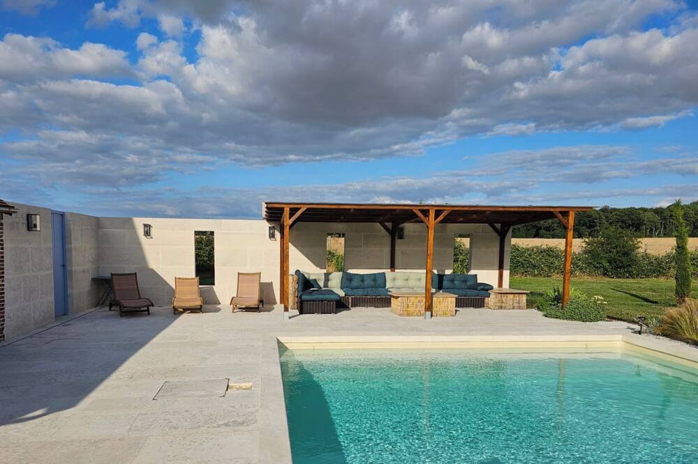 Photo of Outdoor in Montholon