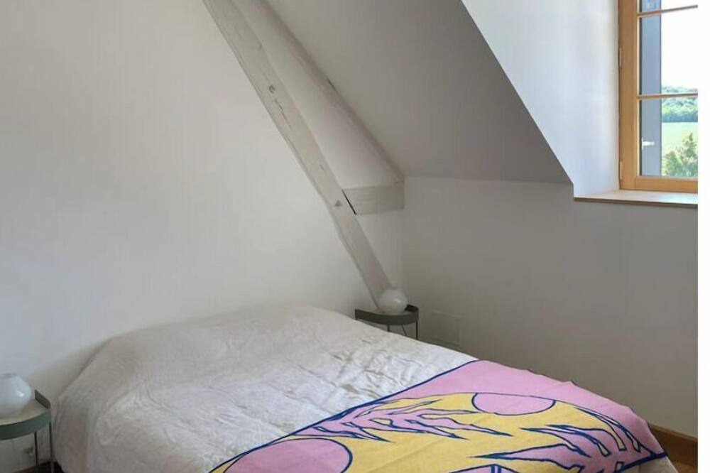 Photo of Bedroom in Montholon