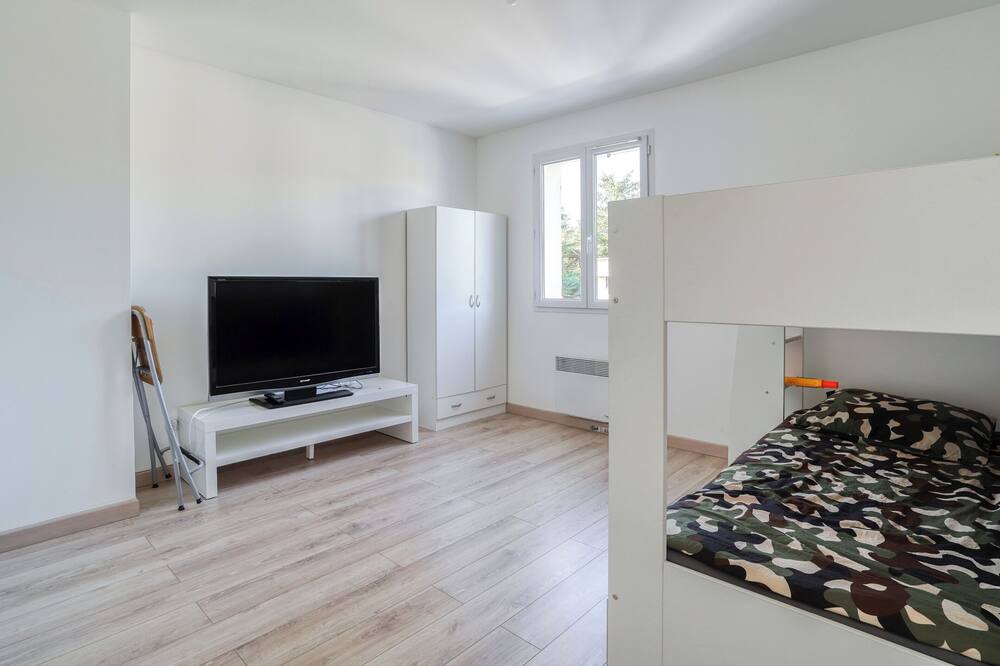 Photo of Bedroom in Limetz-Villez