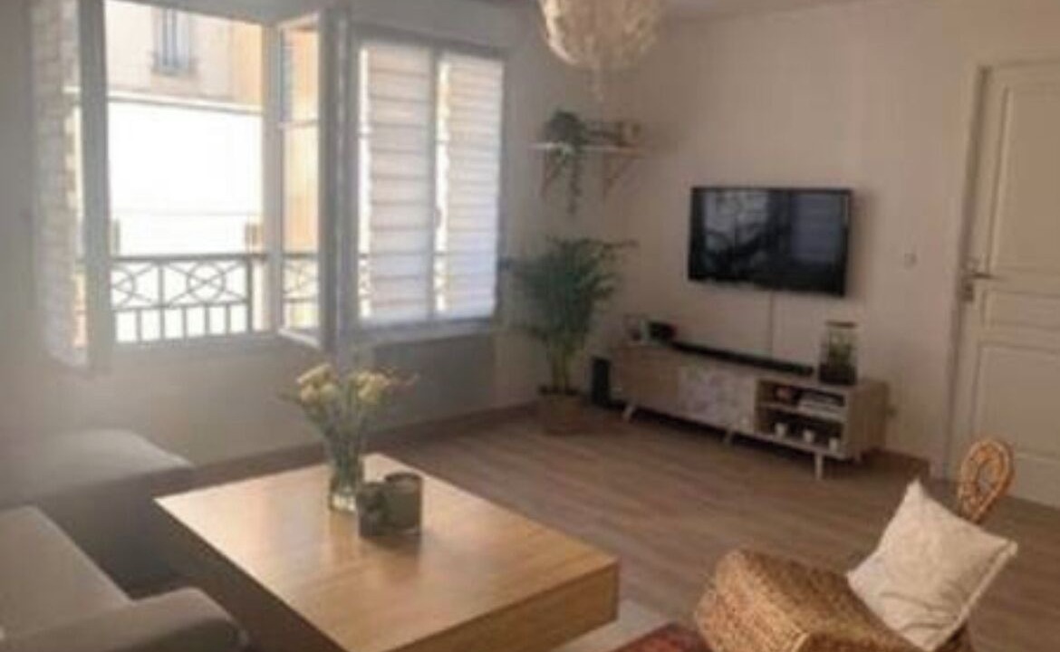 Photo of Livingroom in Les Pavillons-sous-Bois
