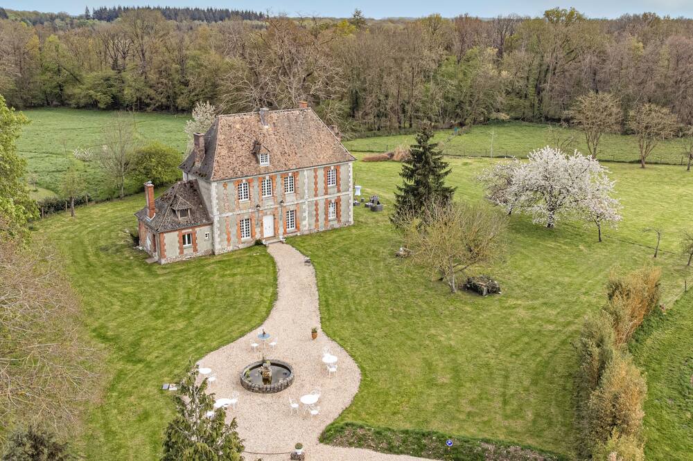 Photo of Outdoor in Feuguerolles