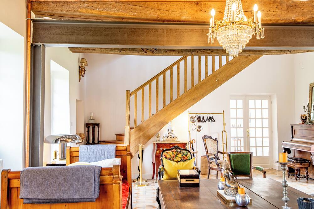 Photo of Livingroom in Feuguerolles