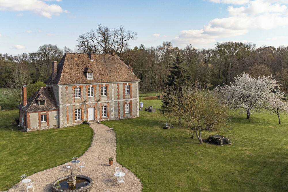 Photo of Outdoor in Feuguerolles
