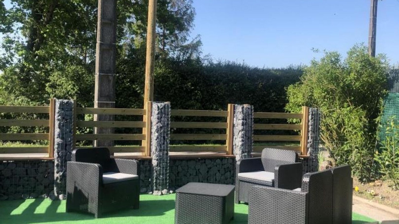 Photo of Patio Balcony in Eppe-Sauvage