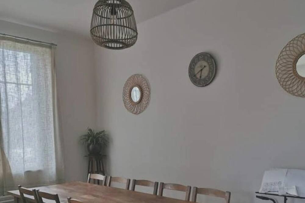 Photo of Livingroom in Neuf-Marche
