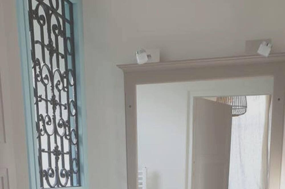 Photo of Bathroom in Neuf-Marche