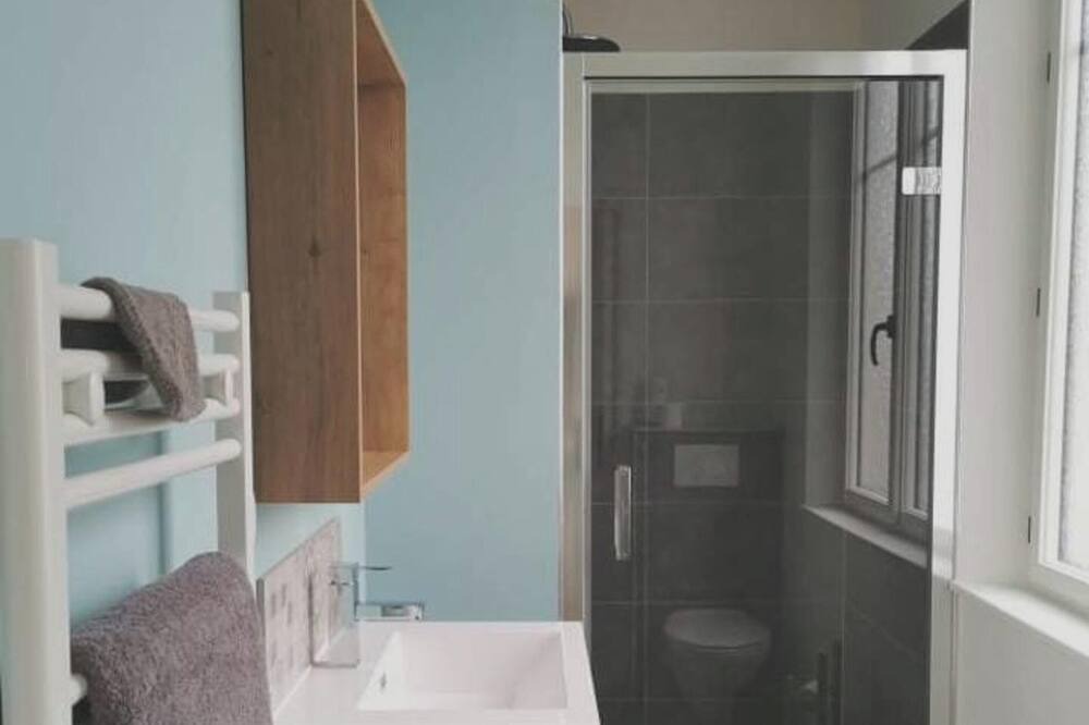 Photo of Bathroom in Neuf-Marche