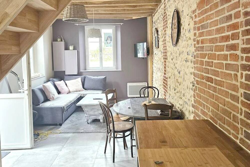 Photo of Livingroom in Neuf-Marche