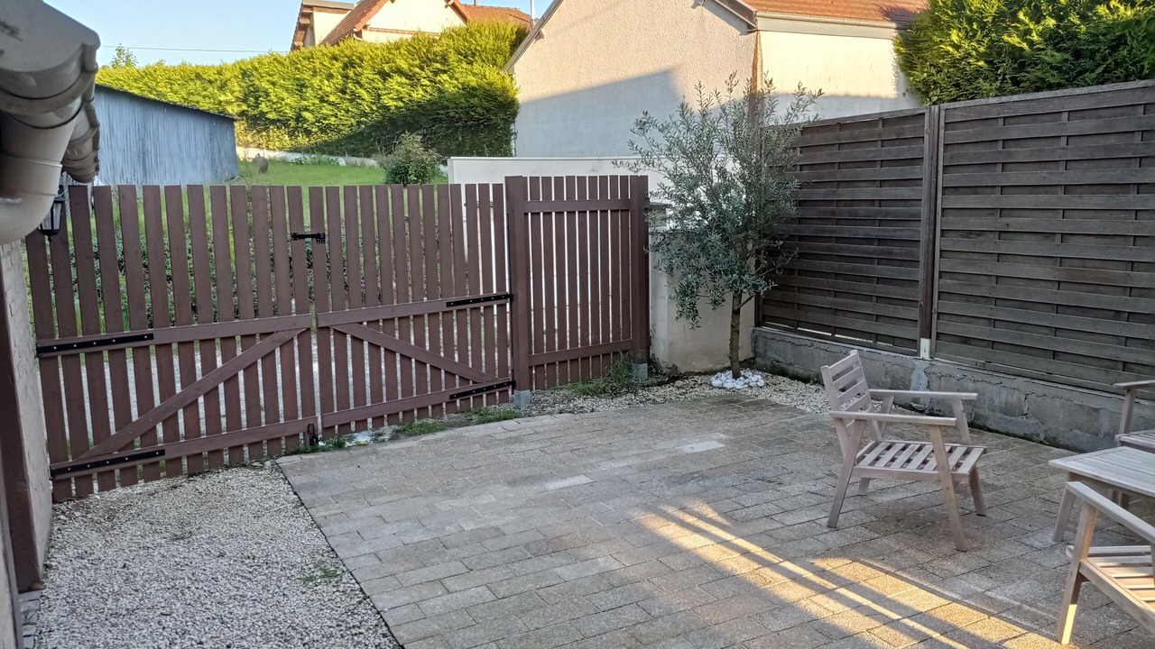 Photo of Outdoor in Les Damps