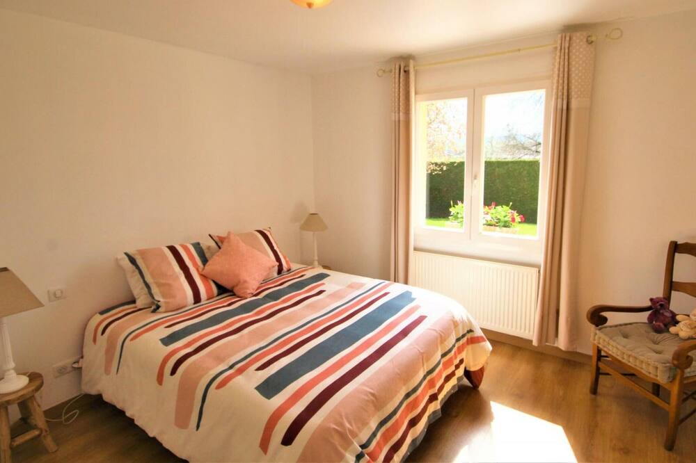 Photo of Bedroom in Mesnieres-en-Bray