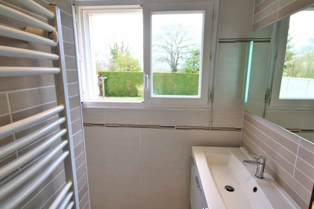 Photo of Bathroom in Mesnieres-en-Bray