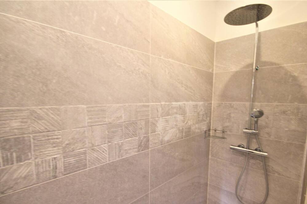 Photo of Bathroom in Bosc-Roger-sur-Buchy
