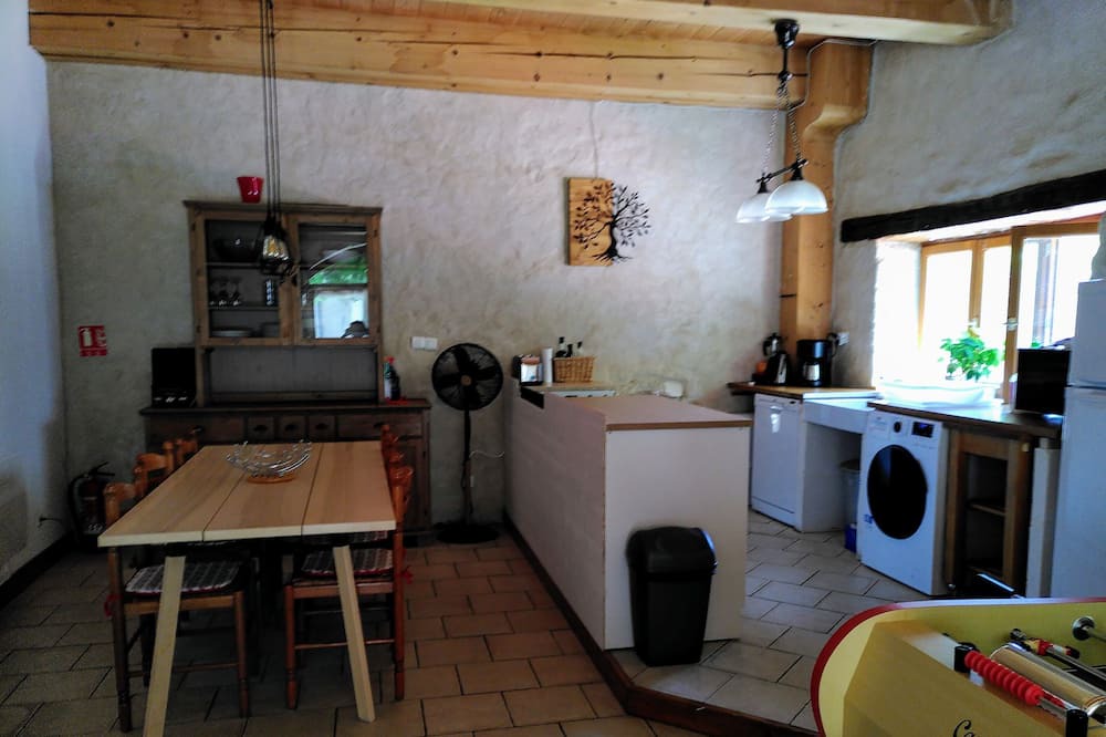 Photo of Kitchen in Neuville-sur-Ain