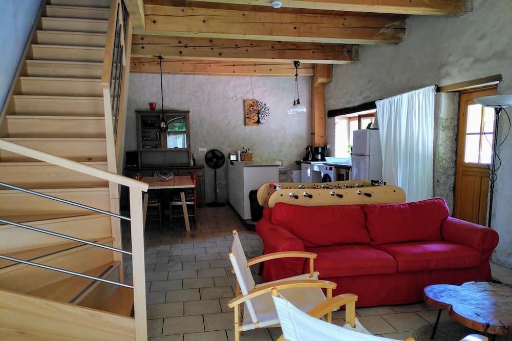 Photo of Livingroom in Neuville-sur-Ain