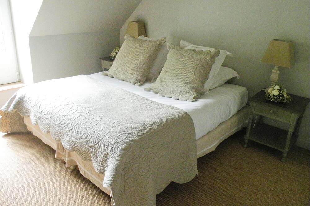 Photo of Bedroom in Sainghin-en-Melantois