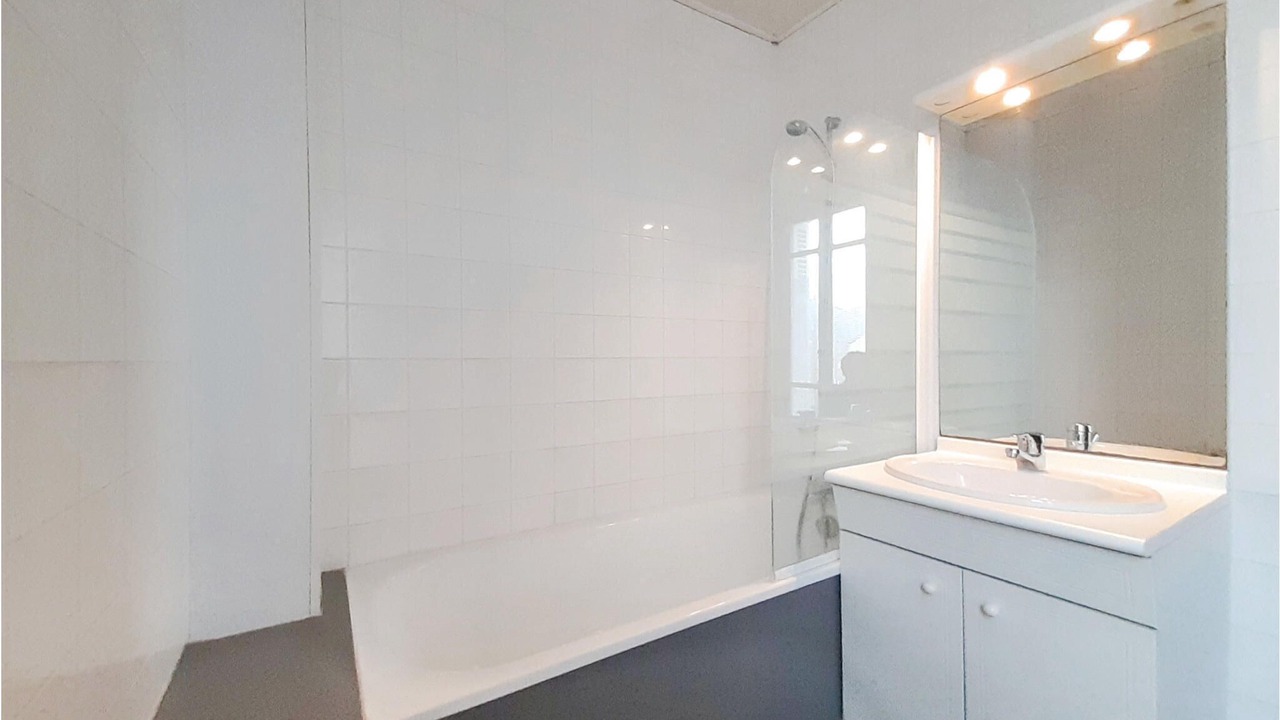 Photo of Bathroom in Mers-les-Bains