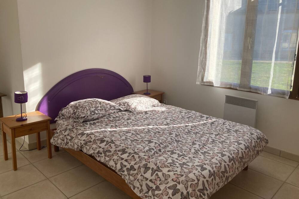 Photo of Bedroom in Auxy