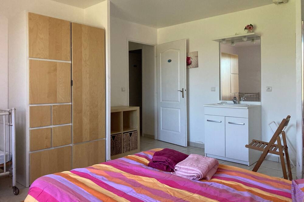 Photo of Bedroom in Auxy